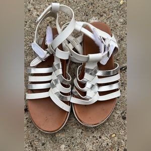 Girls sandals
